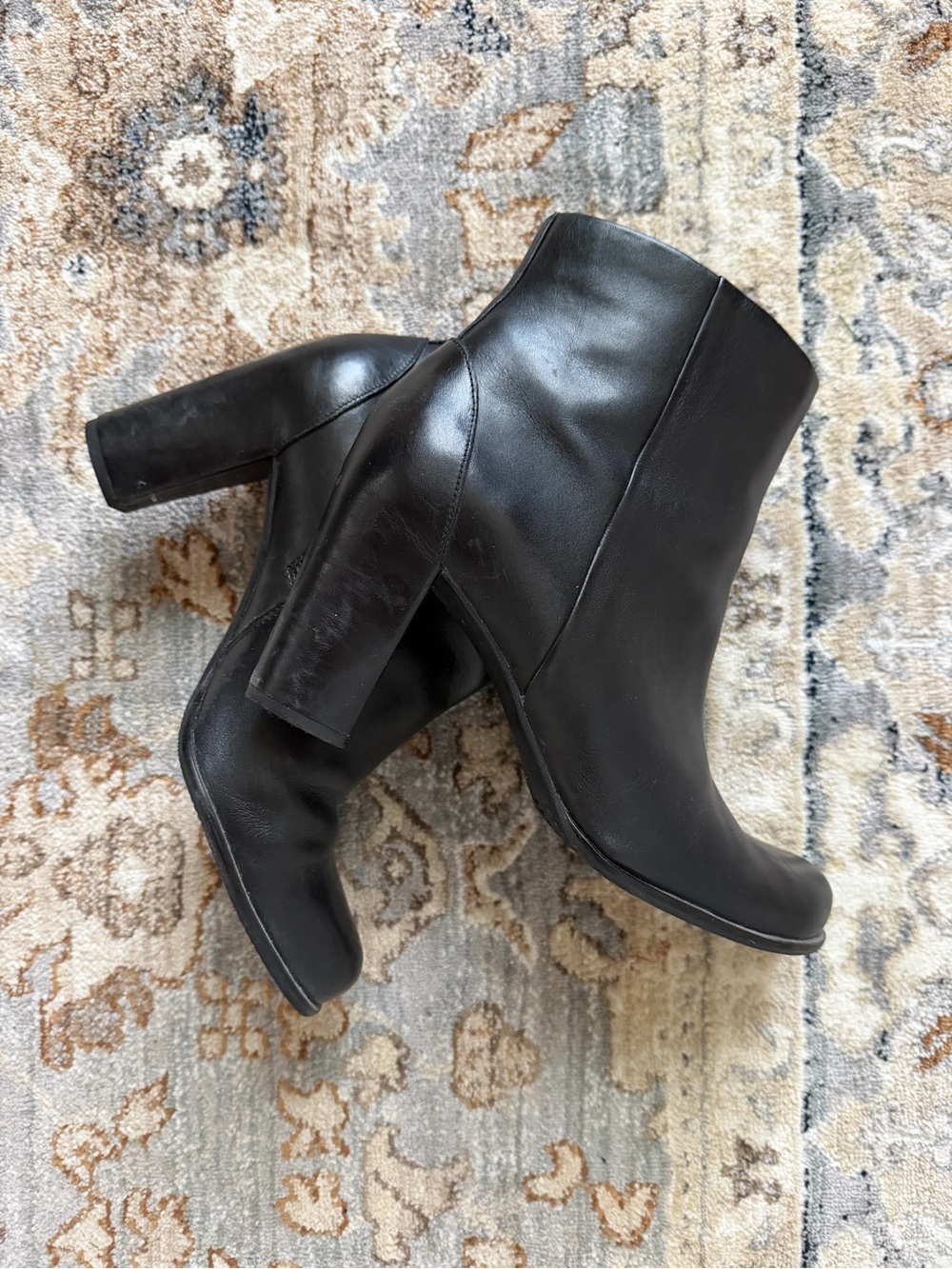 Ecco Black Leather Heeled Ankle Boots